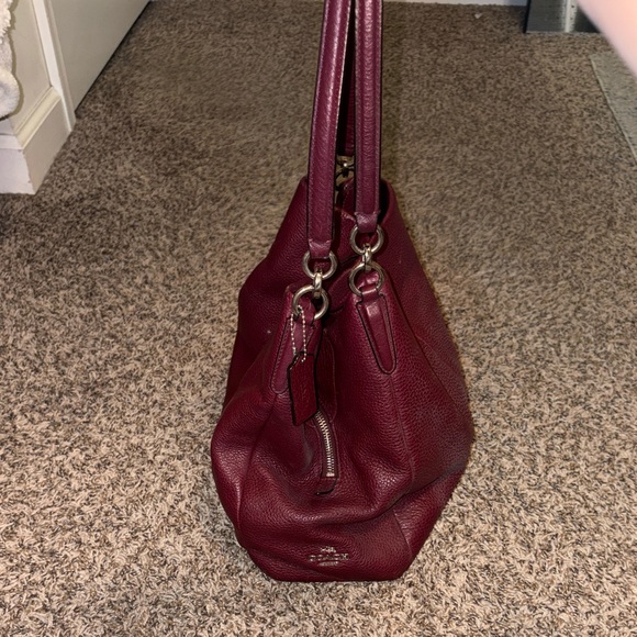Vintage Coach Authentic Deep Red Leather Shoulder Bag - Picture 4 of 13